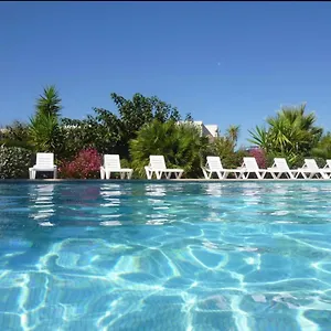 luxury-garden-apartment-with-stunning-marina-views-chez.fr-provencehotel.com/