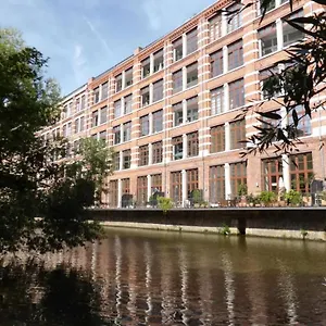 traum-wohnung-mit-hauch-venedig-kanal-mit-kajak-sauna-fitness.bestleipzighotels.com/